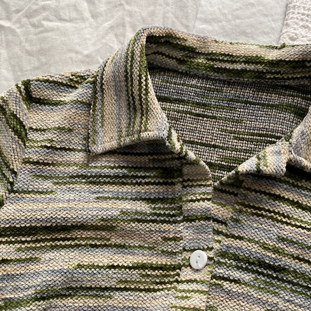 Button up top - Picture 2 of 2